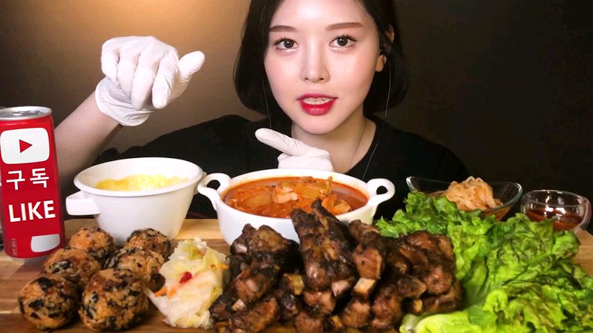 【문복희 Eat with Boki】烤肋骨,泡菜汤,饭团,白泡菜